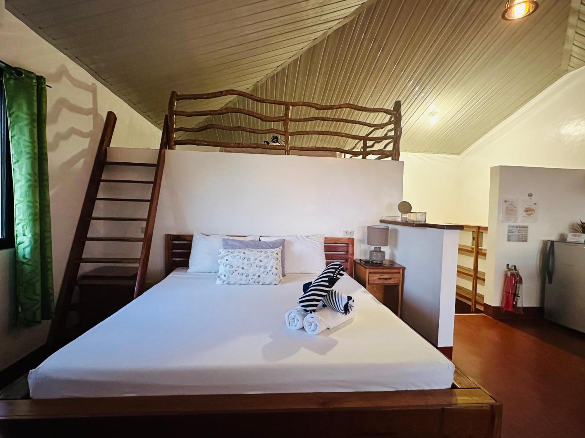 Tongatok Cliff Resort Mambajao Eksteriør bilde