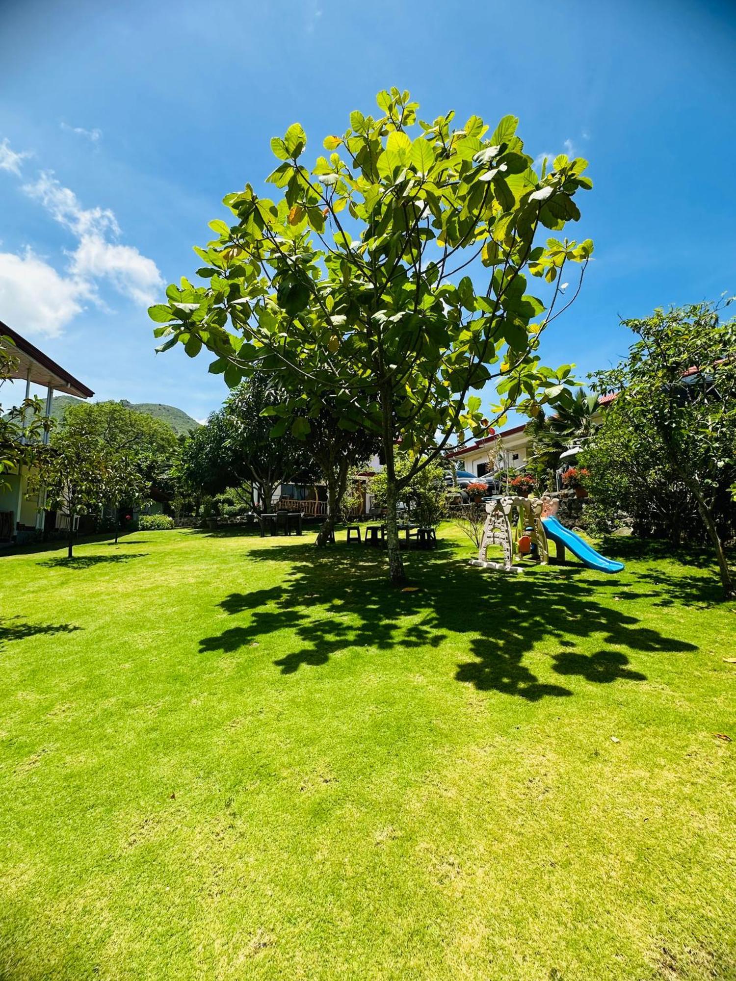 Tongatok Cliff Resort Mambajao Eksteriør bilde
