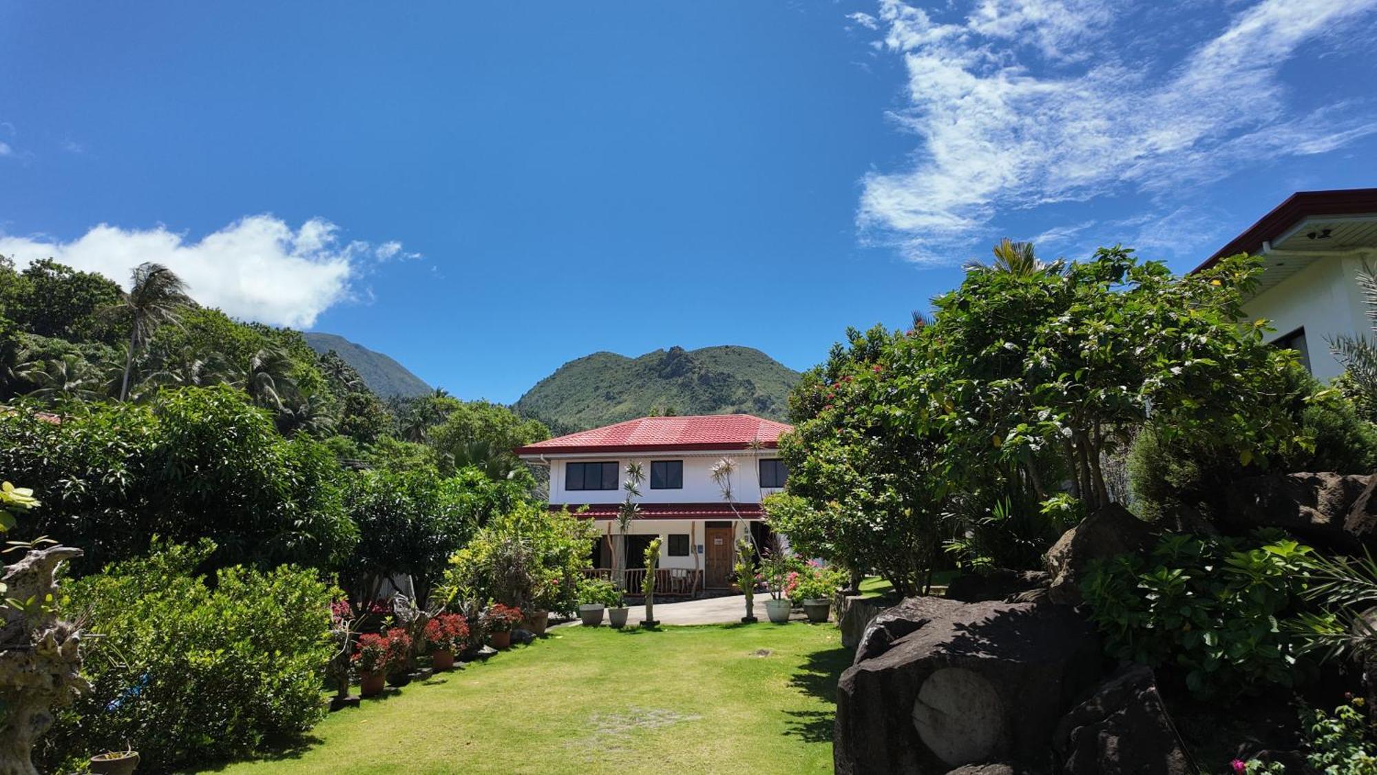 Tongatok Cliff Resort Mambajao Eksteriør bilde
