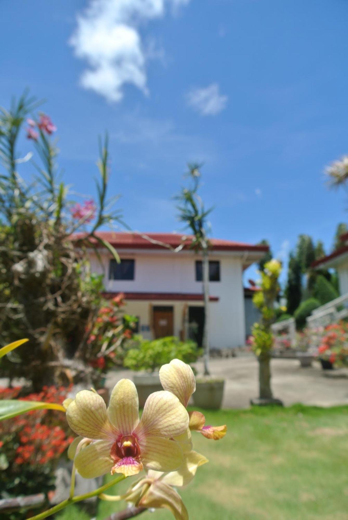 Tongatok Cliff Resort Mambajao Eksteriør bilde